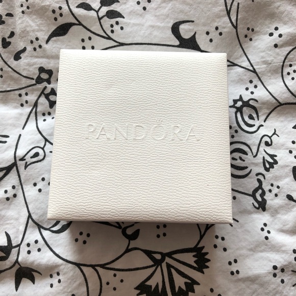 PANDORA Heart Clasp Snake Chain Bracelet with Pave Sea Turtle Charm - Picture 4 of 4